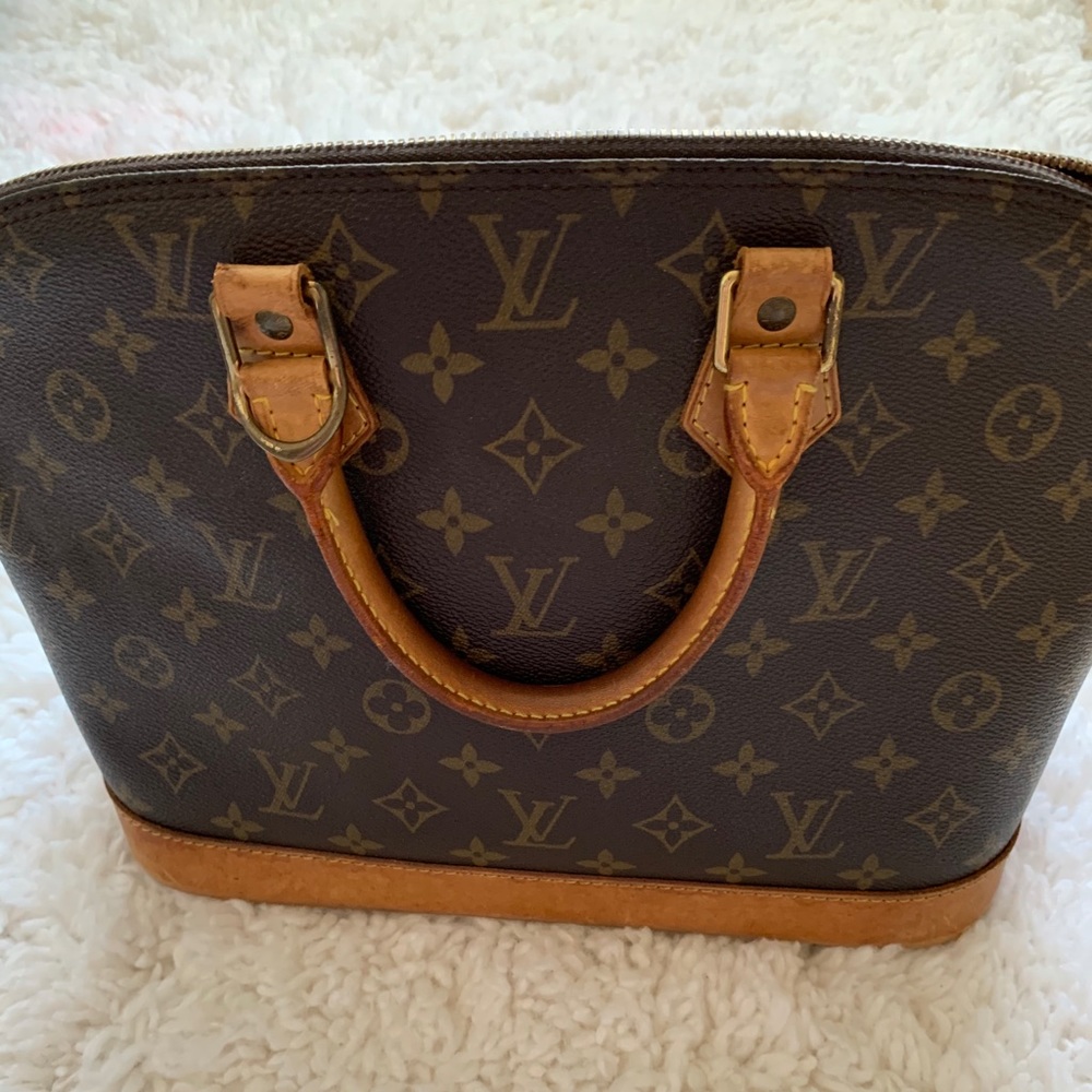 Authentic Louis Vuitton Alma Bag